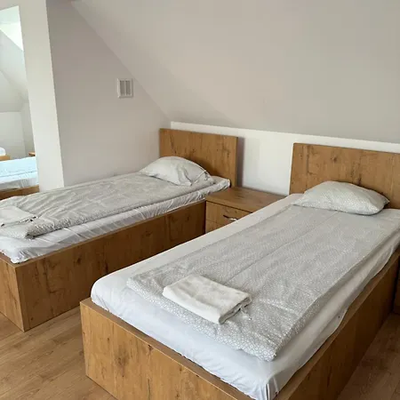 Mieszkanie Wieloosobowe Apartment