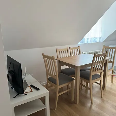 Mieszkanie Wieloosobowe *