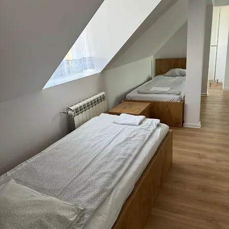Mieszkanie Wieloosobowe Apartment